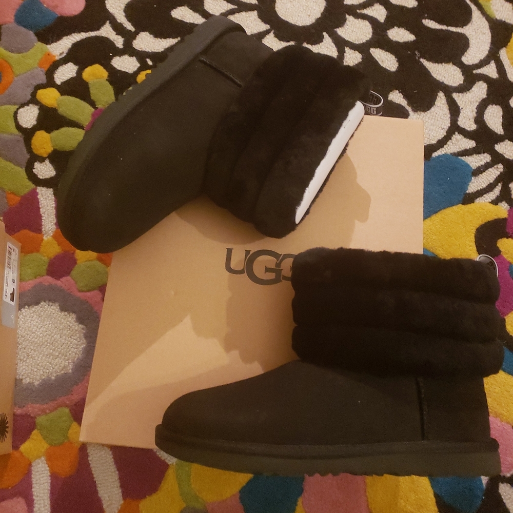 UGG BOOTS